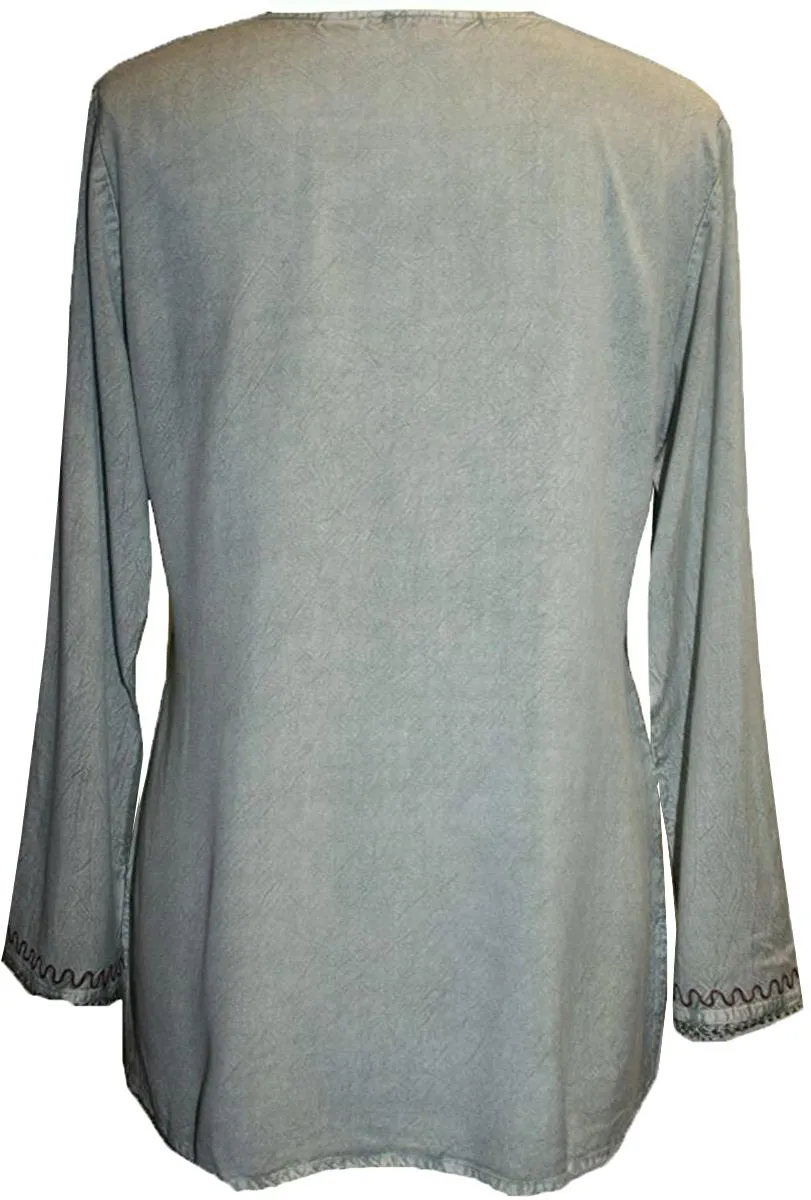720 B Diamond Neck Renaissance Embroidered Blouse