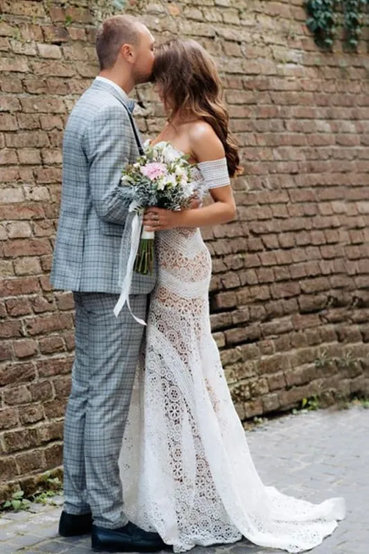 Amazing Sweetheart Neck Lace Beach Boho Wedding Dress